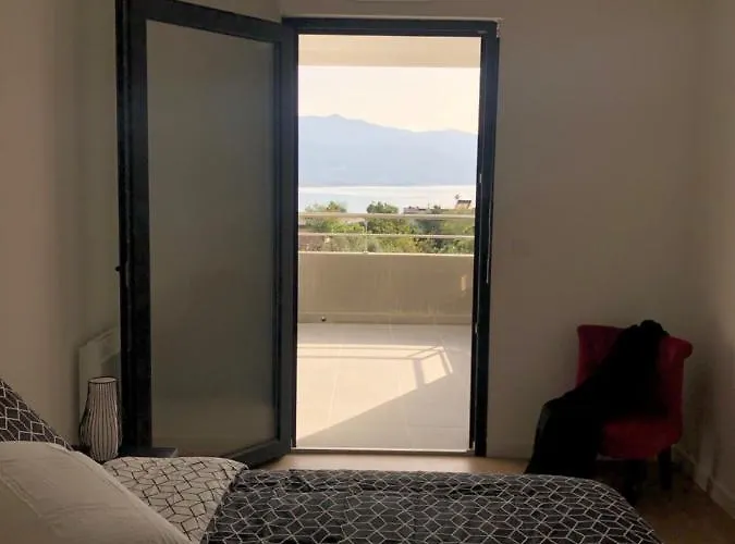 Bel F3 Vue Sur Le Golfe D’ajaccio